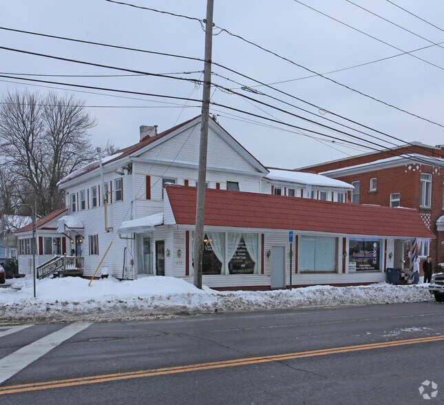 612 Oswego St, Liverpool, NY for sale - Primary Photo - Image 1 of 1