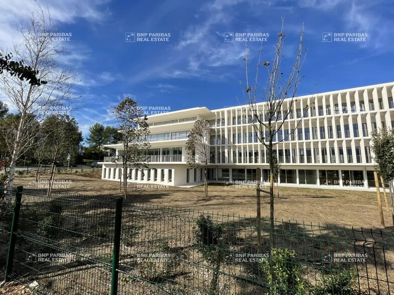 Office in Aix-en-Provence for lease - Building Photo - Image 2 of 29
