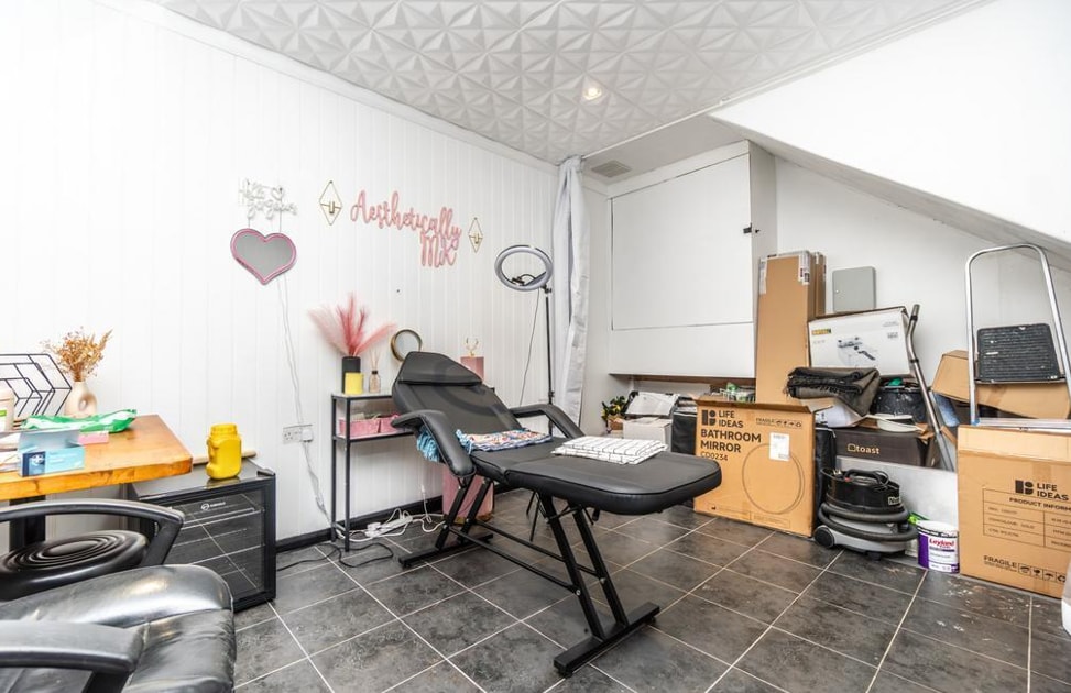 257 Mare St, London for lease Interior Photo- Image 1 of 1