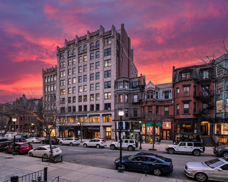 137-141 Newbury St, Boston, MA for lease - Building Photo - Image 1 of 3