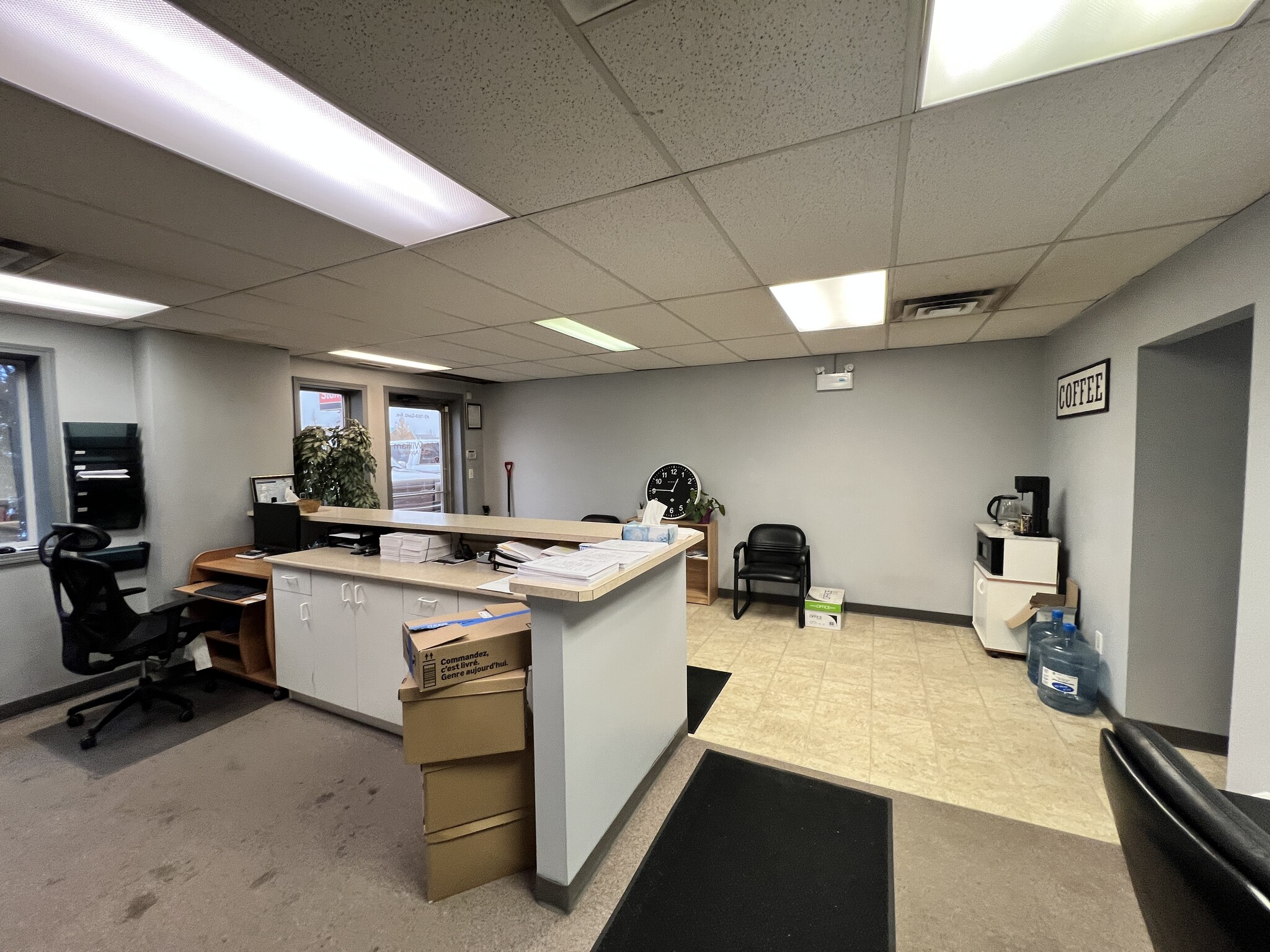 7859 Gaetz Av, Red Deer, AB for lease Building Photo- Image 1 of 11