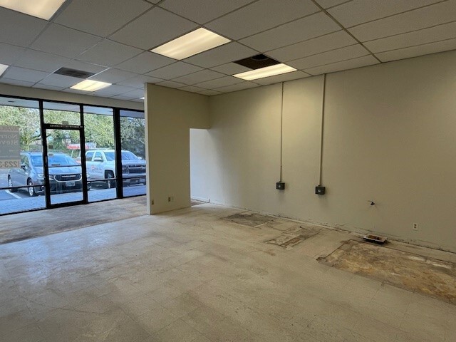 405-605 NW Saltzman Rd, Portland, OR for lease Interior Photo- Image 1 of 2