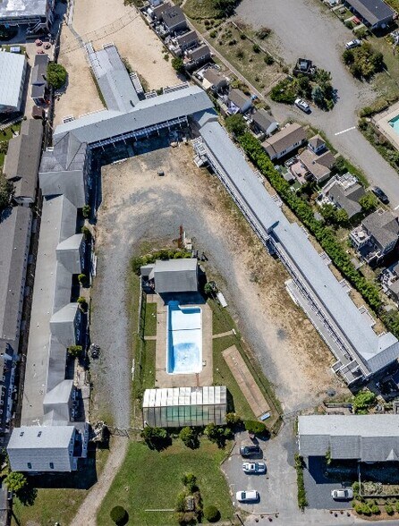 706 Shore Rd, North Truro, MA for sale - Building Photo - Image 3 of 85