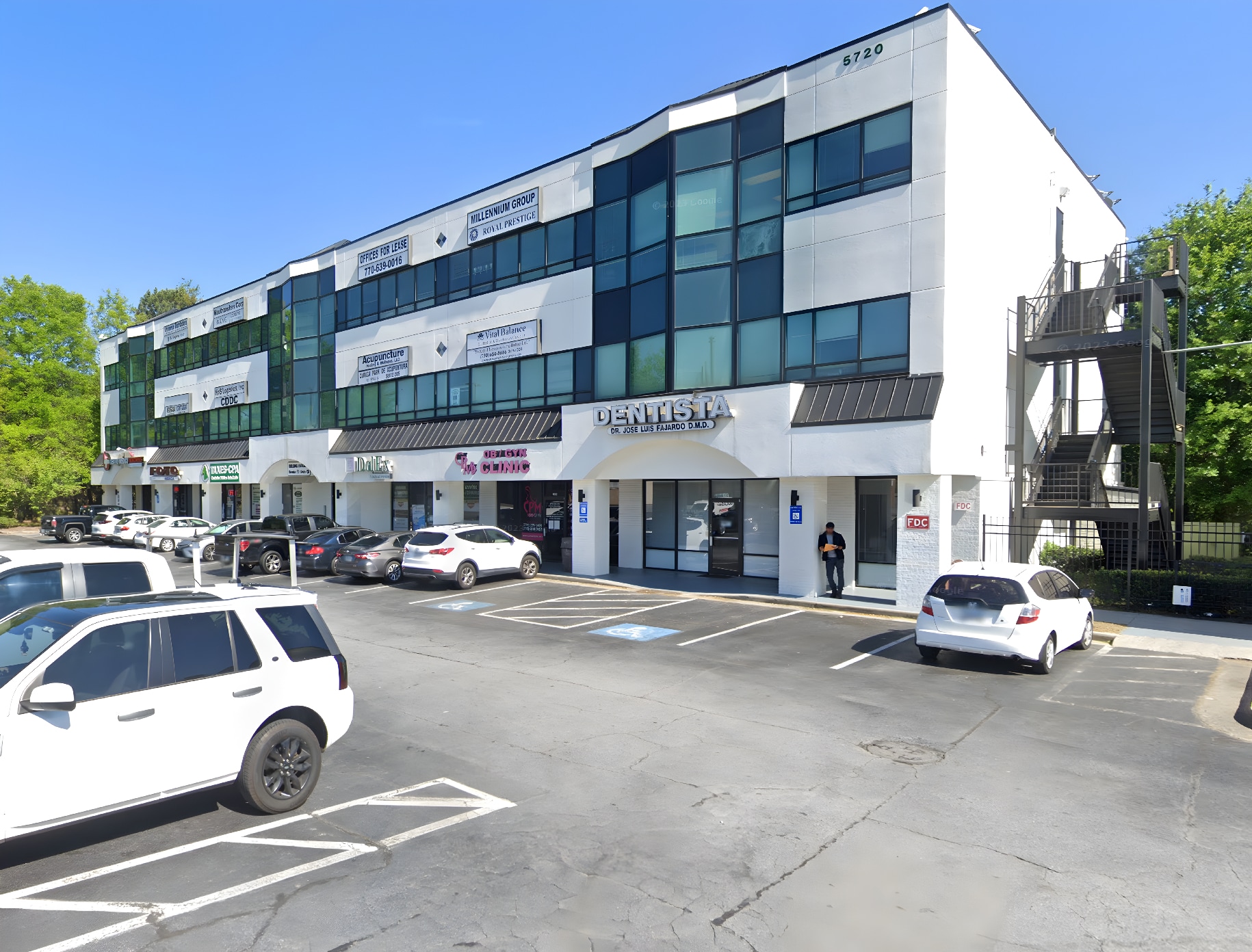 5700-5730 Buford Hwy, Norcross, GA for lease Interior Photo- Image 1 of 8