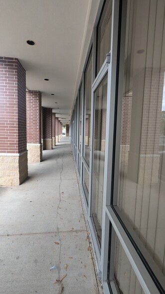 1383 Bunker Hill Rd, Houston, TX for lease - Building Photo - Image 3 of 24