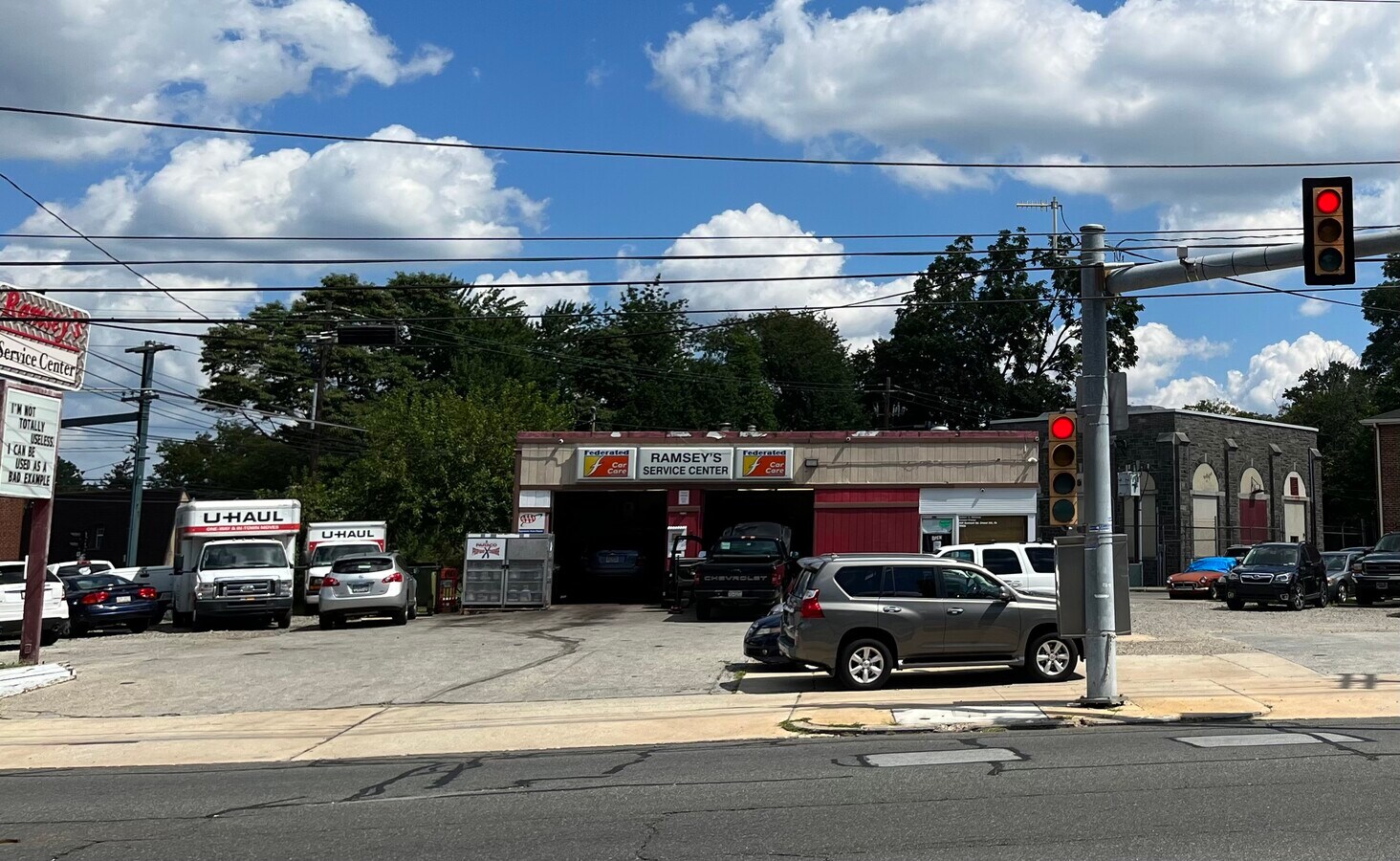 659 Burmont Rd, Drexel Hill, PA 19026