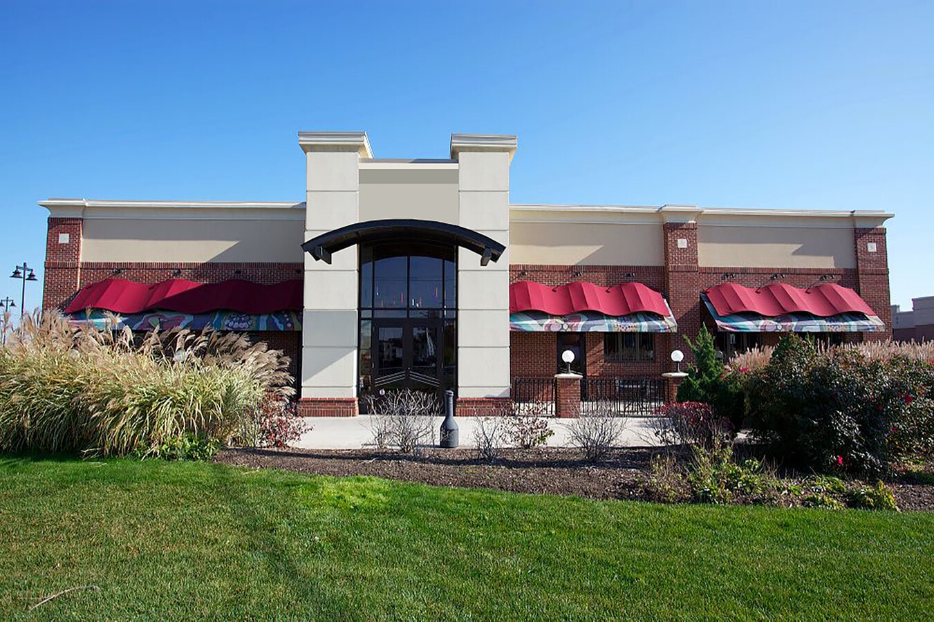 923 Broadhollow Rd, Farmingdale, NY 11735 Restaurant Pad at Republic