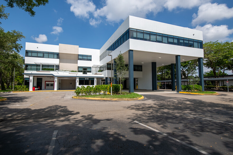 8181 W Broward Blvd, Plantation, FL for lease - Building Photo - Image 1 of 10