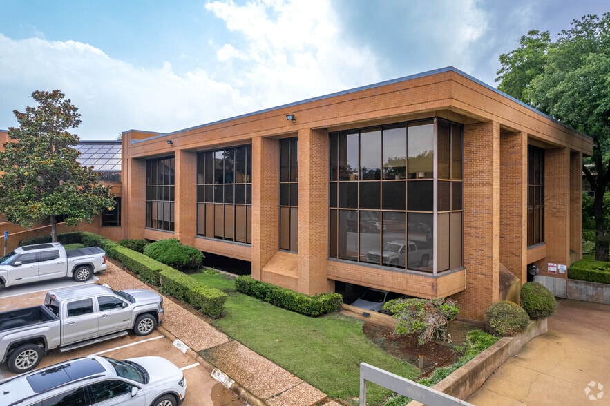 8330-8350 Meadow Rd, Dallas, TX for sale - Building Photo - Image 1 of 27