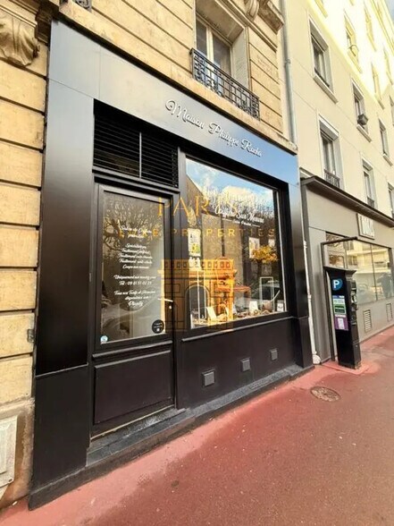 Retail in Levallois-Perret for lease - Building Photo - Image 1 of 8