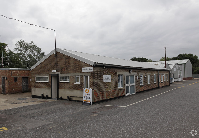 Church Rd, Romford for sale - Primary Photo - Image 1 of 1