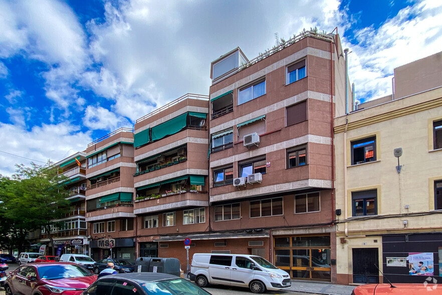 Multifamily in Madrid, Madrid for sale - Building Photo - Image 1 of 2