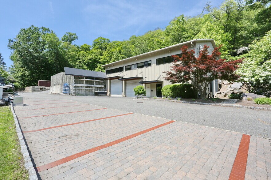 345 State Route 17, Hillburn, NY 10931, Hillburn, NY for sale - Primary Photo - Image 1 of 1