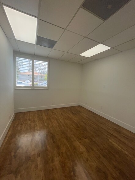 4768 Park Granada, Calabasas, CA for lease - Interior Photo - Image 3 of 16