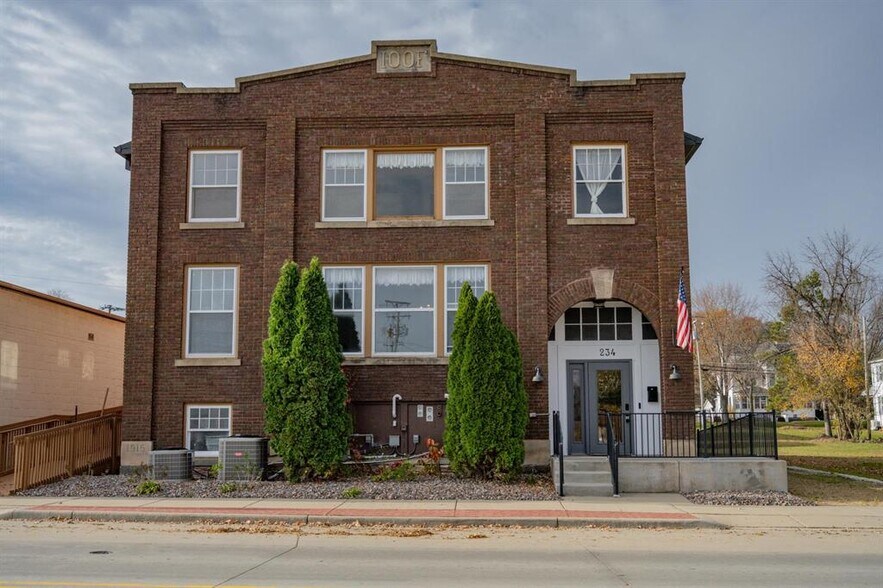 234 W State St, Mauston, WI 53948 Office for Sale