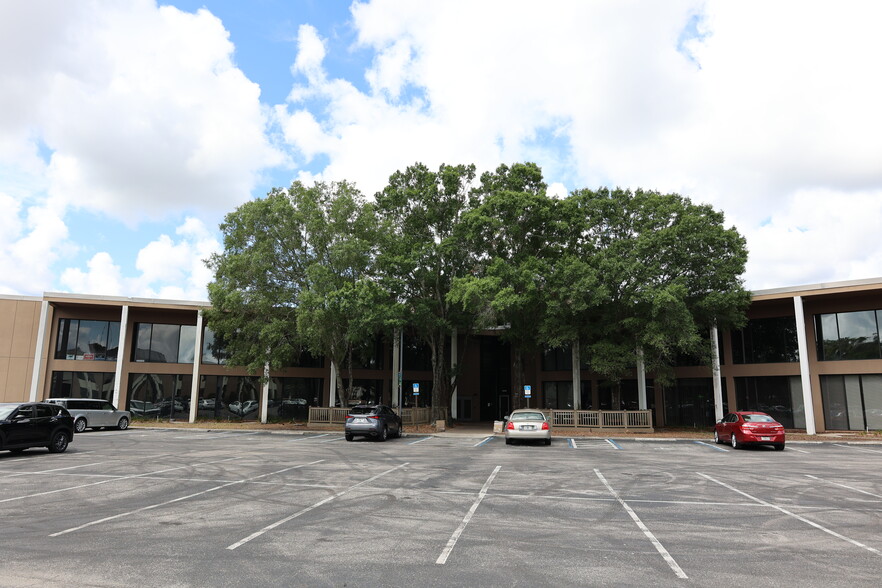 4040 Woodcock Dr, Jacksonville, FL for lease - Building Photo - Image 1 of 4