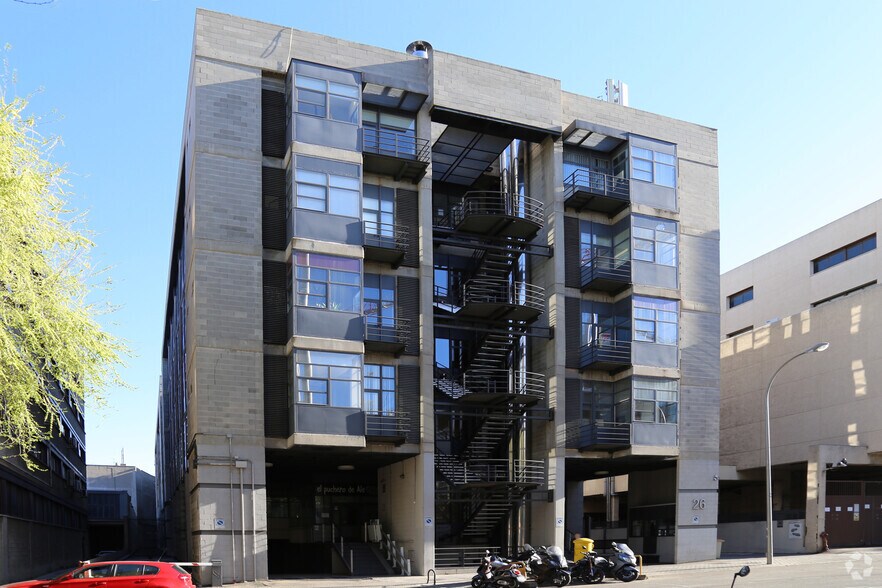 Office in Madrid, Madrid for lease - Building Photo - Image 2 of 3