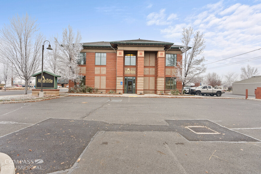 735 SW 6th St, Redmond, OR for lease - Building Photo - Image 2 of 60