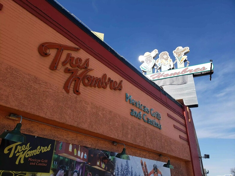 3298 Highland Dr, Salt Lake City, UT for sale - Building Photo - Image 3 of 10