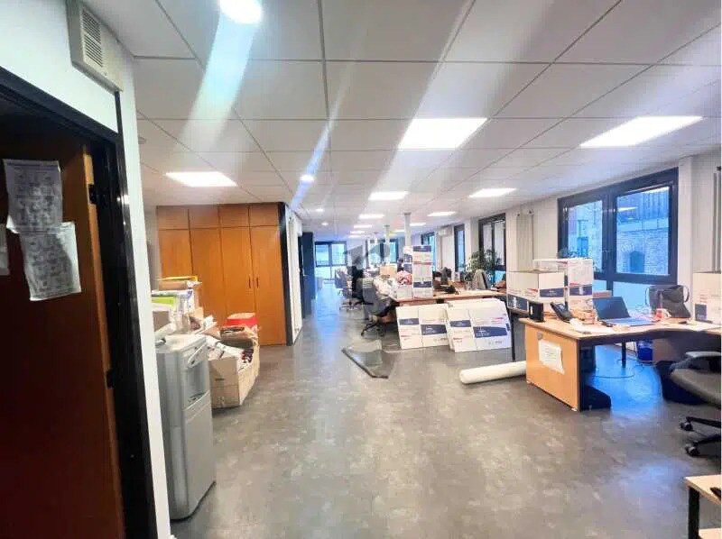 Office in Lille for sale Interior Photo- Image 1 of 6