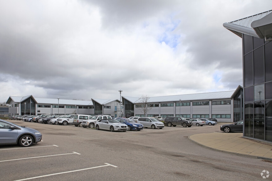 Howemoss Dr, Dyce for sale - Primary Photo - Image 1 of 1