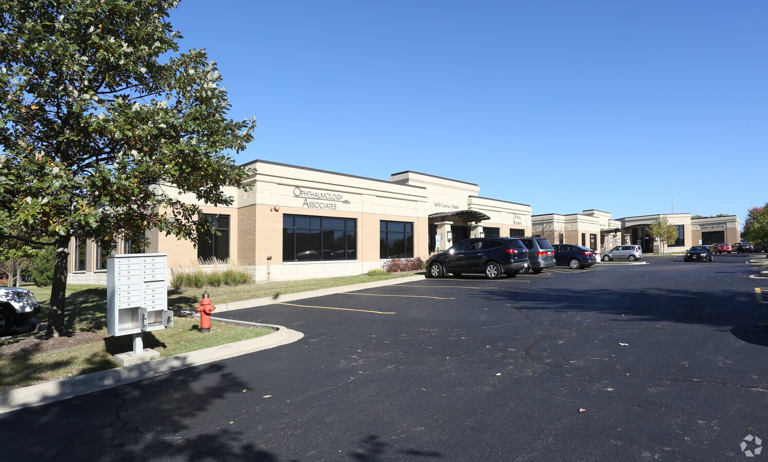 1670 Capital St, Elgin, IL 60124