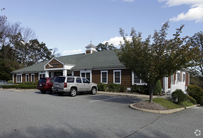 1370 S County Trl, East Greenwich, RI for lease - Primary Photo - Image 1 of 2