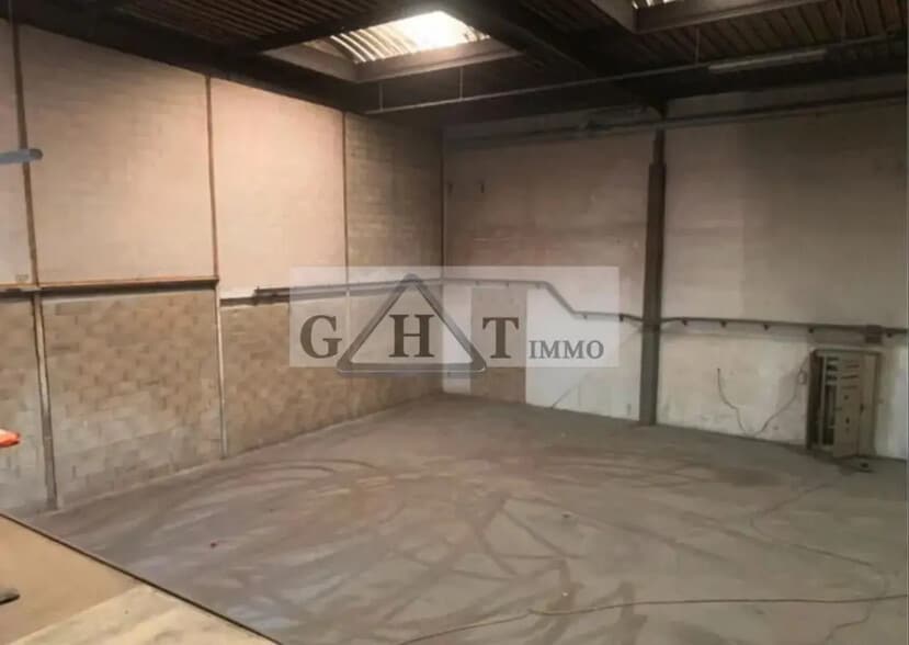 Office in Les Pavillons-sous-Bois for lease - Interior Photo - Image 2 of 2