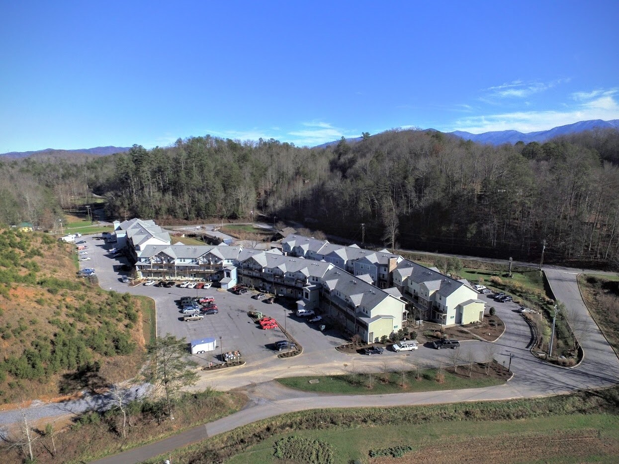 849 Glades Rd, Gatlinburg, TN 37738 Covered Bridge In The Glades