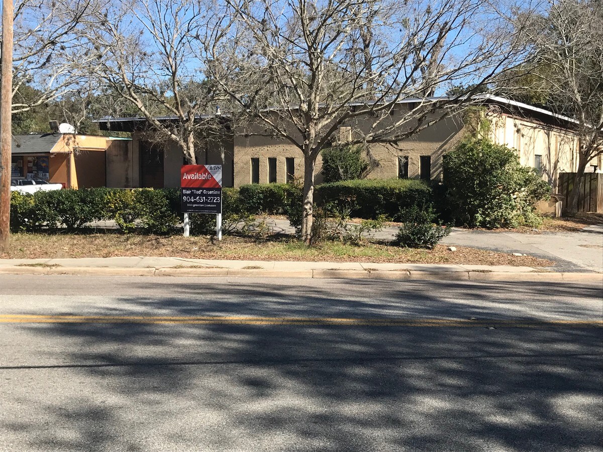 2627 Spring Park Rd, Jacksonville, FL 32207