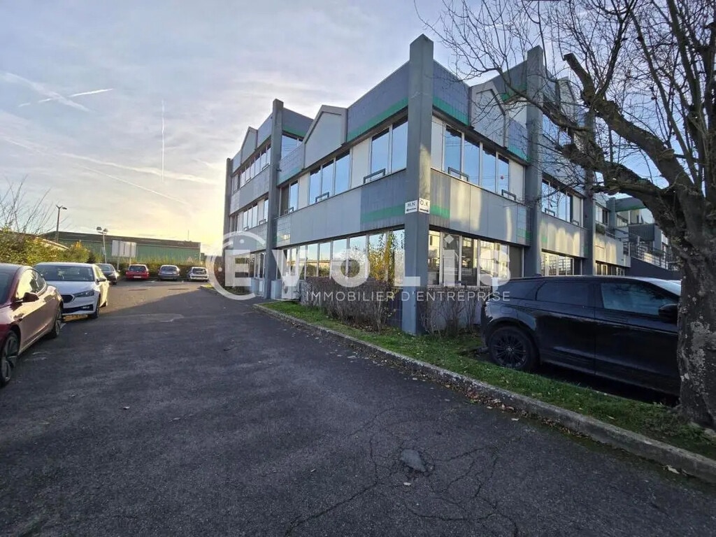 Location Bureaux 110 m² - Photo 1