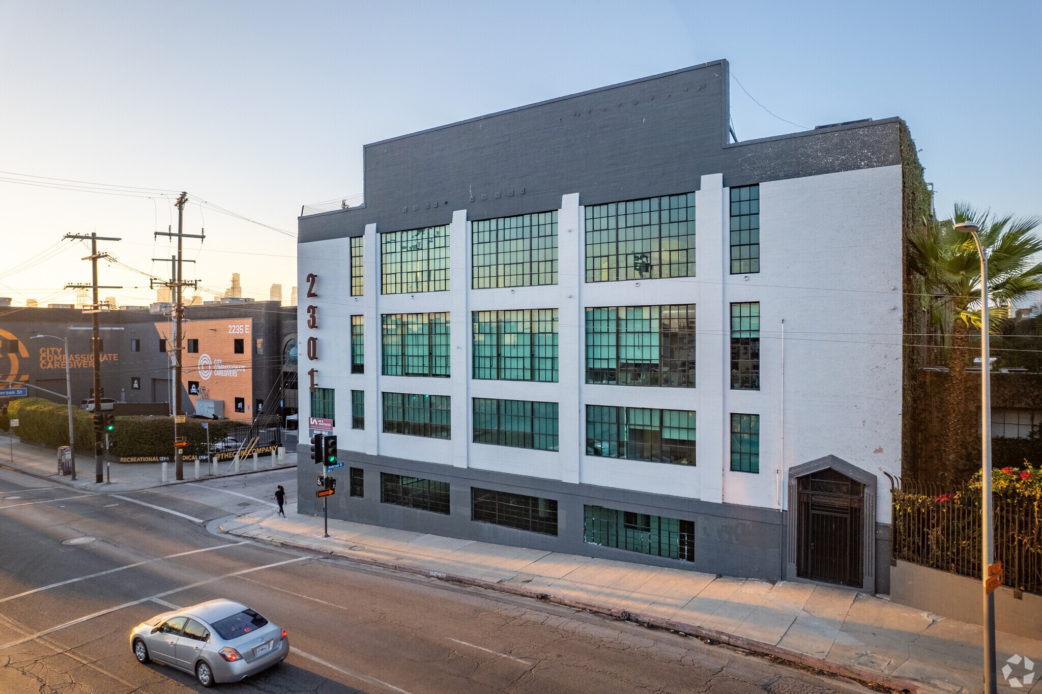 2301 E 7th St, Los Angeles, CA 90023 Office/Retail for Lease
