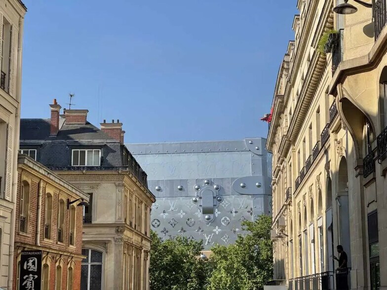 Office in Paris for lease - Building Photo - Image 3 of 13