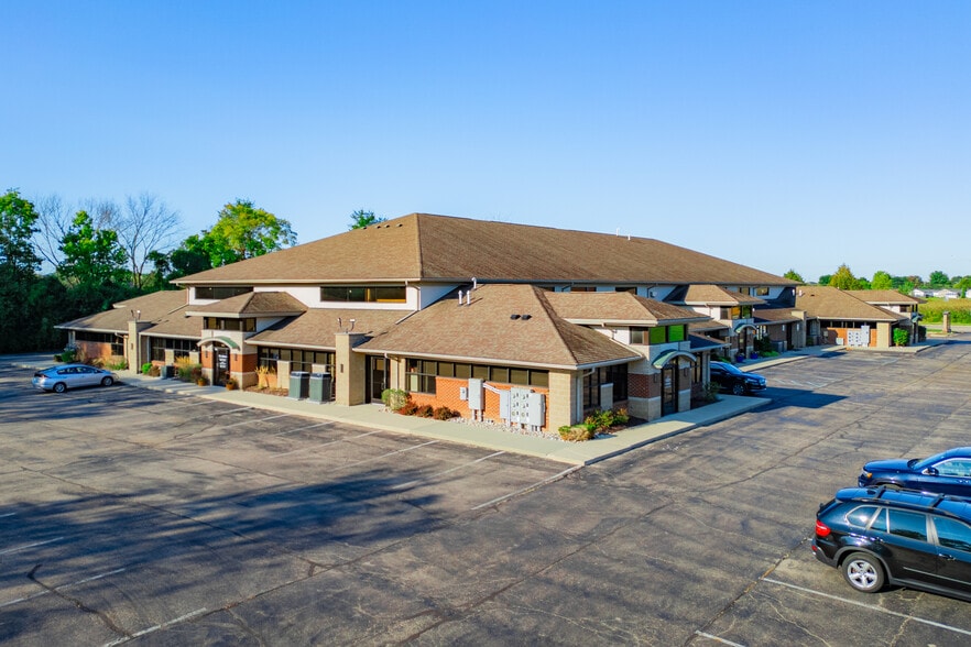 45200 Card Rd, Macomb Township, MI for lease - Building Photo - Image 2 of 20