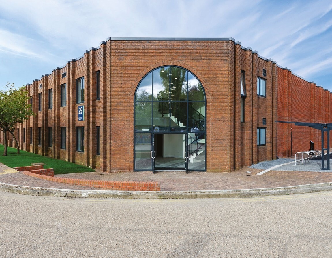 Leatherhead Rd, Chessington for sale Primary Photo- Image 1 of 1