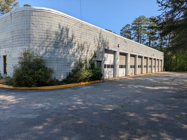 406 Pleasant Hill Rd NW, Lilburn, GA for sale - Building Photo - Image 2 of 4