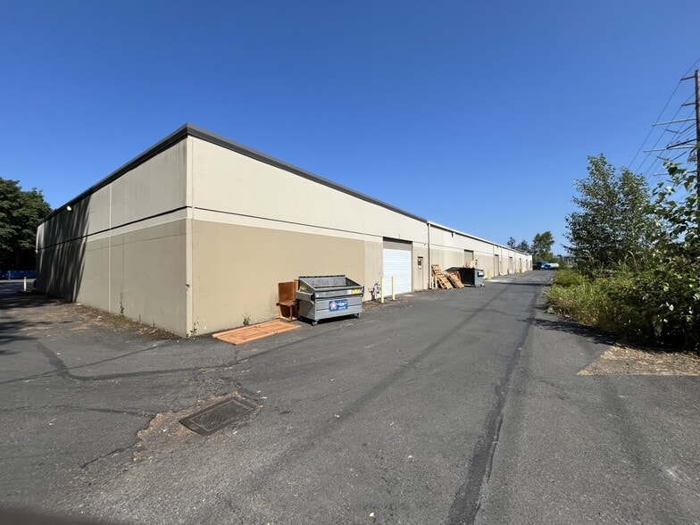 19030-19042 72nd Ave S, Kent, WA for lease - Building Photo - Image 2 of 3