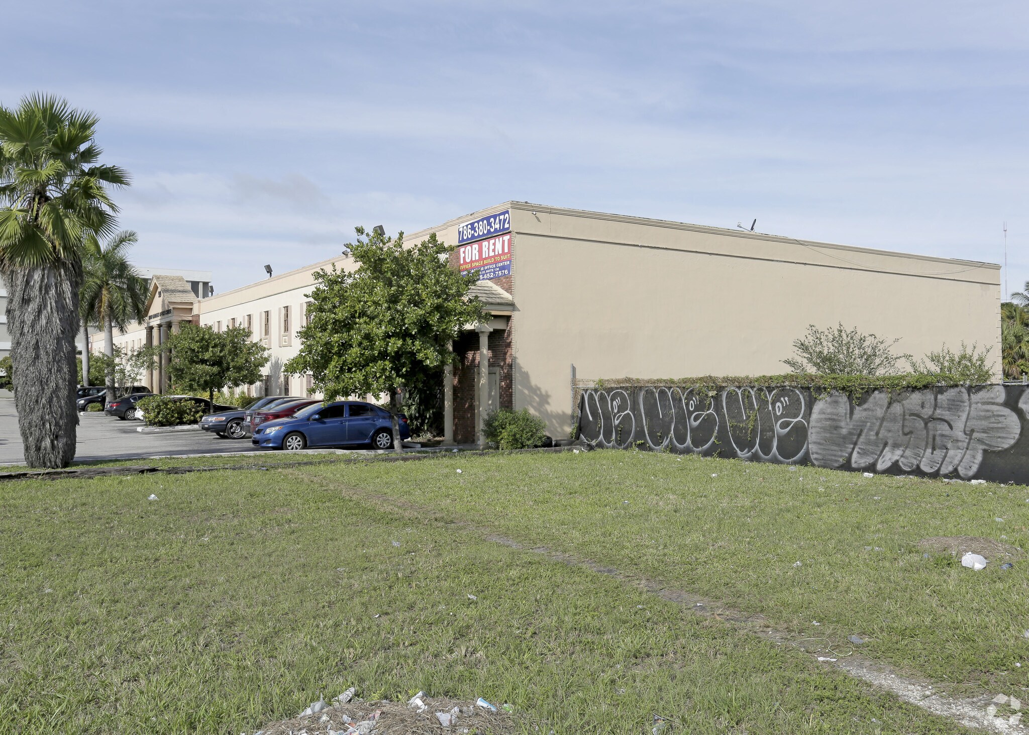 99 NW 183rd St, North Miami Beach, FL 33169 Office/Medical for Lease