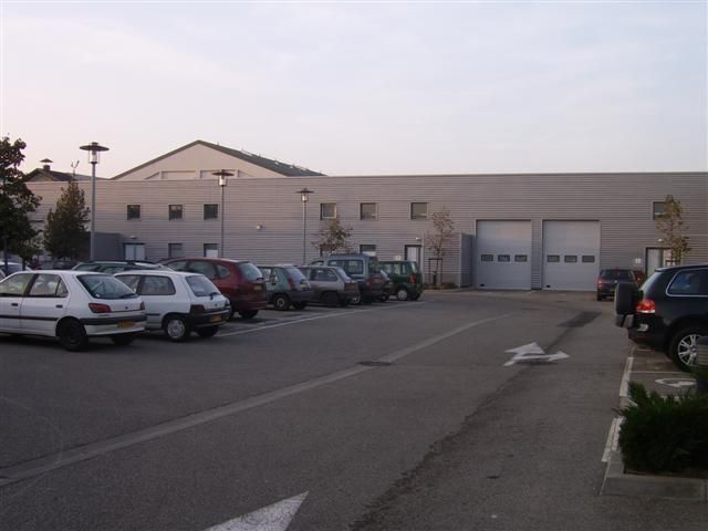 Flex in Lyon for lease - Building Photo - Image 2 of 12