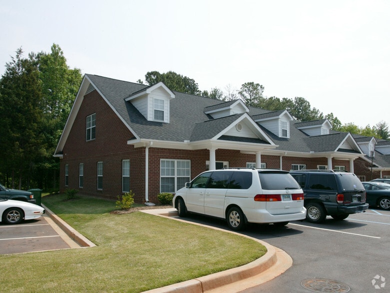 213 E Butler Rd, Mauldin, SC 29662 Unit D1