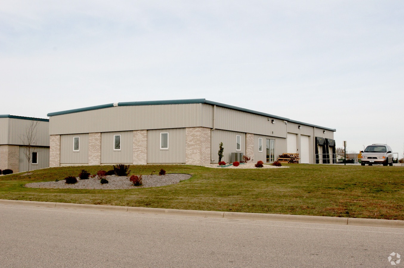 221 Business Park Cir, Stoughton, WI 53589