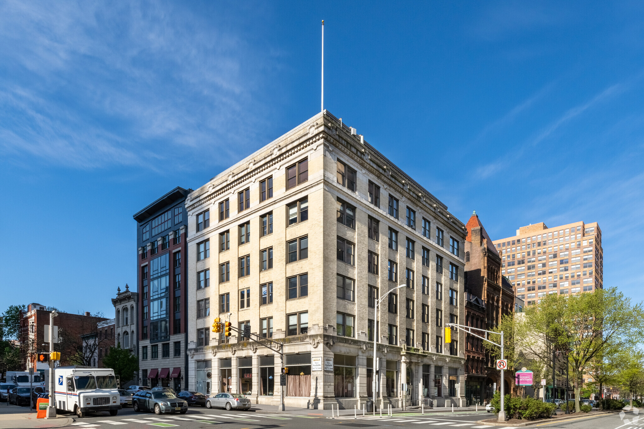 75 Montgomery St, Jersey City, NJ for lease Primary Photo- Image 1 of 7