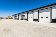 31 Dale Lee Dr, Palo IA - Warehouse