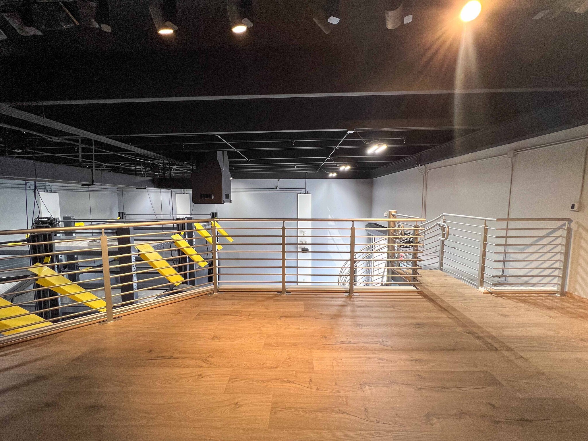 6030 NW 102nd Ave, Doral, FL 33178 Doral Showroom Warehouse w/office