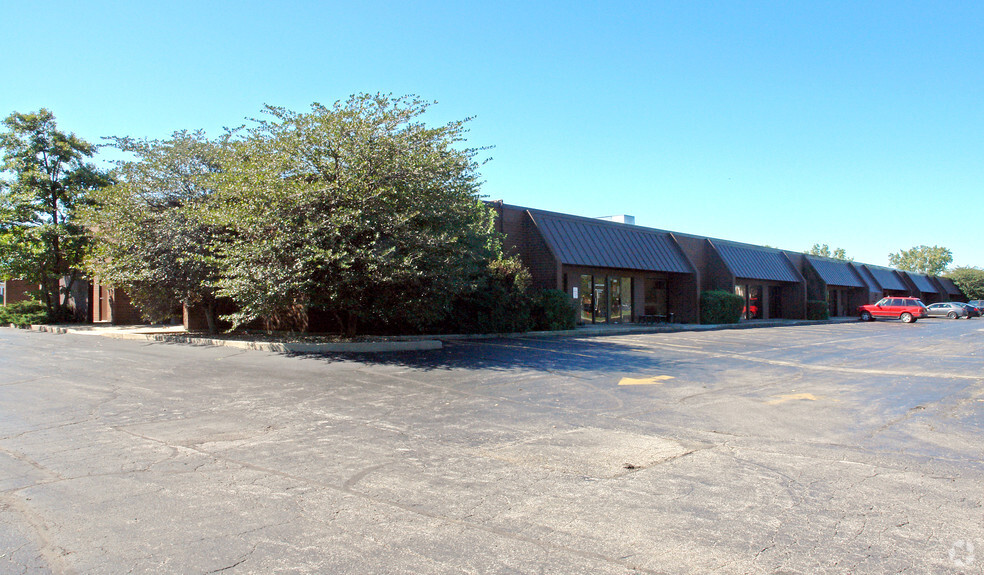 281-339 Messner Dr, Wheeling, IL for lease - Building Photo - Image 3 of 6