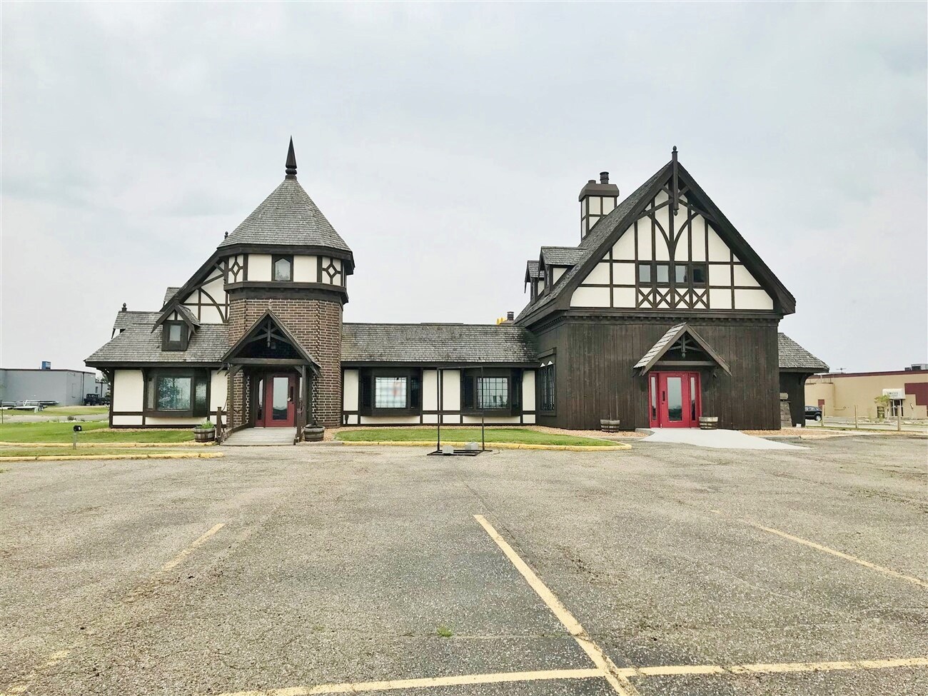 215 Highway 2 W, Devils Lake, ND for sale Building Photo- Image 1 of 1