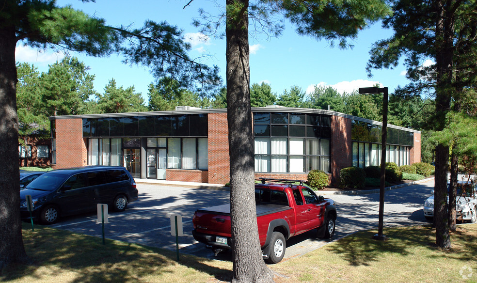 10 Donald B Dean Dr, South Portland, ME for lease - Building Photo - Image 2 of 2