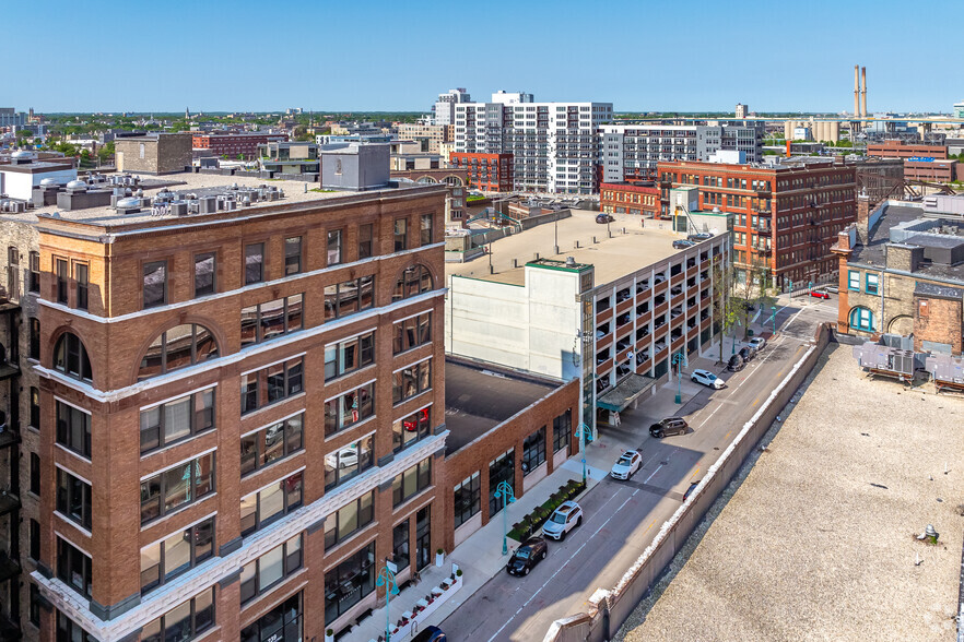 239 E Chicago St, Milwaukee, WI for lease - Aerial - Image 3 of 6