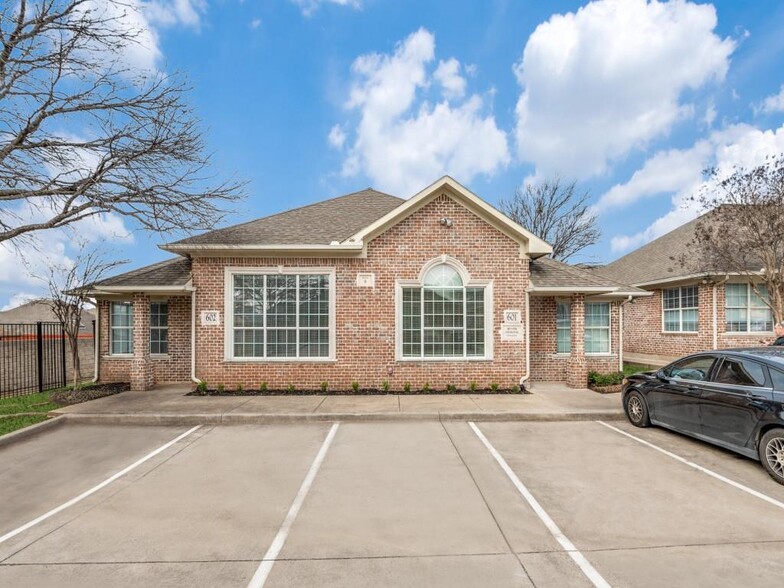 2840 Keller Springs Rd, Carrollton, TX for sale - Building Photo - Image 1 of 6