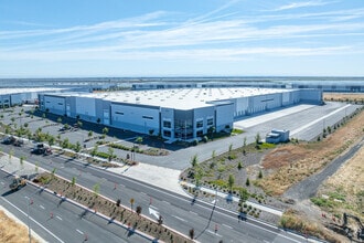 7810 Metro Air Pky, Sacramento, CA - AERIAL map view